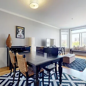  Apartment Cityscape Dreams