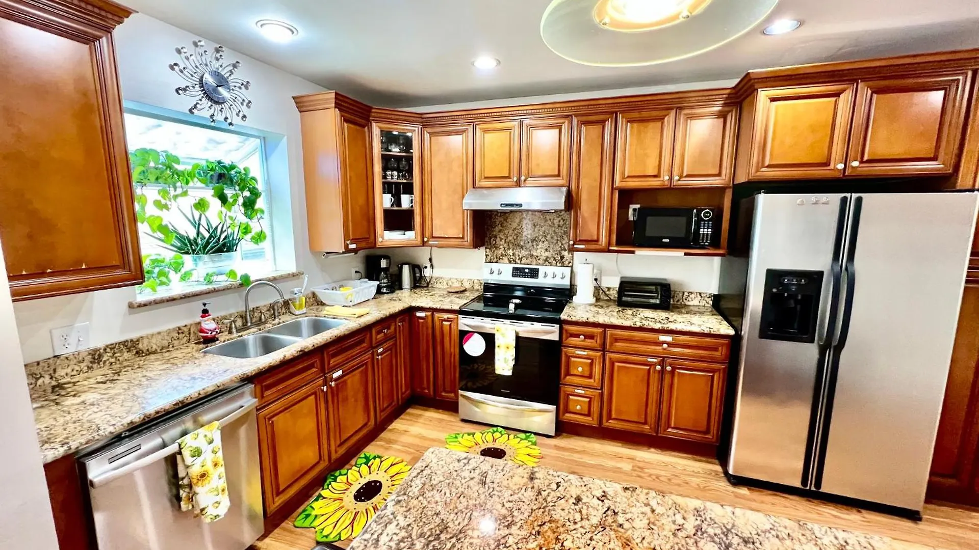 Seattle Home With 2 Bedrooms A King Bed Queen Bed And An Extra Sofa Bed Located 10 Minutes From Seatac Airport And 20 Minutes From Downtown الولايات المتحدة الأمريكية